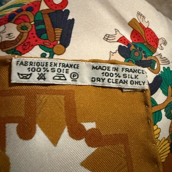 Hermes Astres et Soleils Silk Scarf - Picture 2 of 6